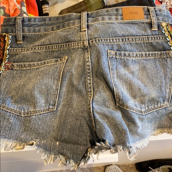 Shorts - Picture 4 of 4